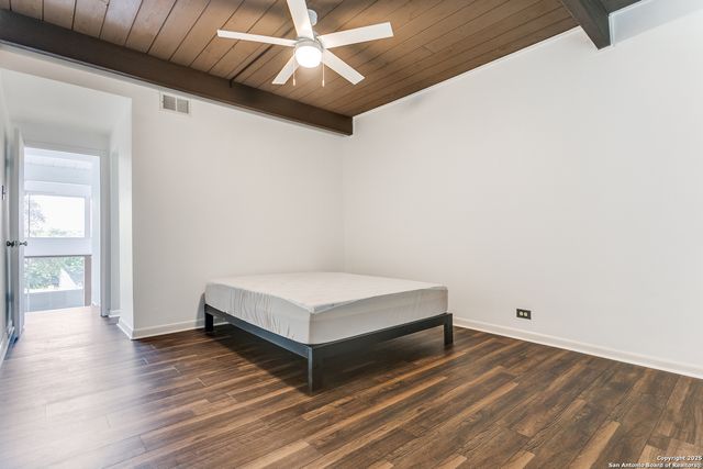 3102 Eisenhauer Rd Apt B20, San Antonio, TX 78209