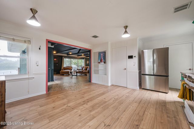 6410 Transylvania Beach Rd, Prospect, KY 40059