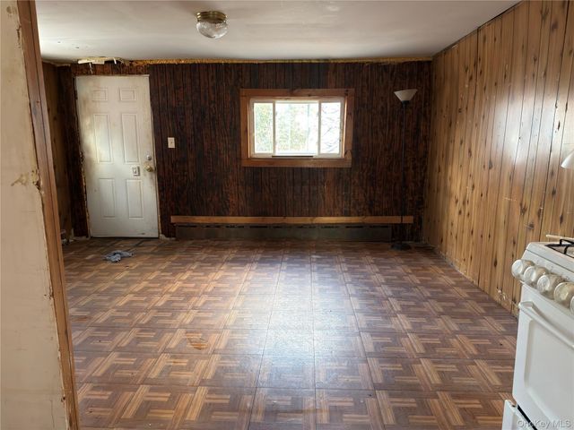 124-12 7th Avenue, College Point, NY 11356