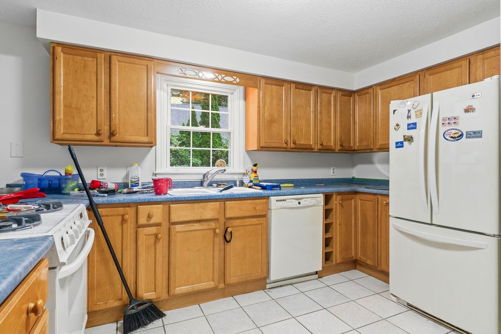 20 Lucette Avenue, Old Orchard Beach, ME 04064 — photo 5