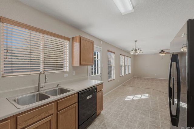 7810 Liberty Horse, Selma, TX 78154