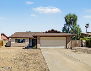 3040 W PHELPS Road, Phoenix, AZ 85053