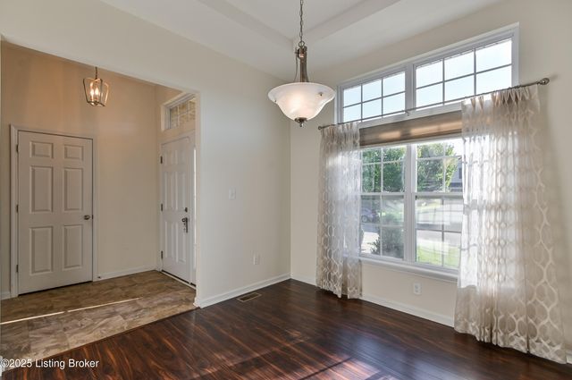 220 Rockcrest Way, Louisville, KY 40245