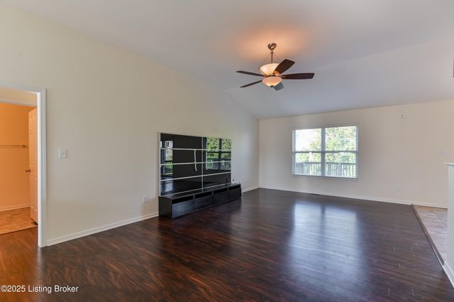 220 Rockcrest Way, Louisville, KY 40245