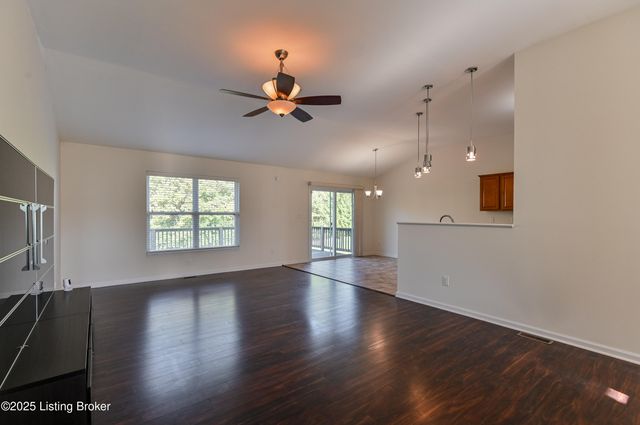 220 Rockcrest Way, Louisville, KY 40245