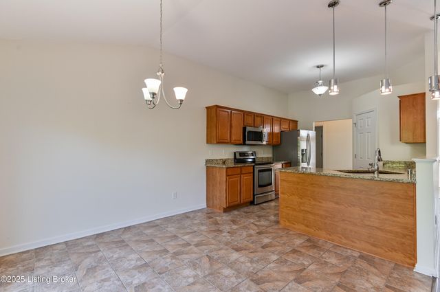 220 Rockcrest Way, Louisville, KY 40245