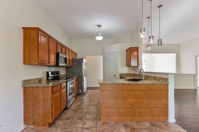 220 Rockcrest Way, Louisville, KY 40245