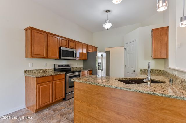 220 Rockcrest Way, Louisville, KY 40245