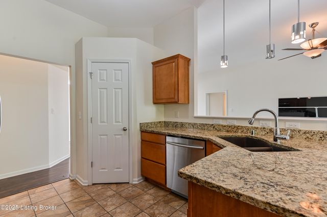 220 Rockcrest Way, Louisville, KY 40245