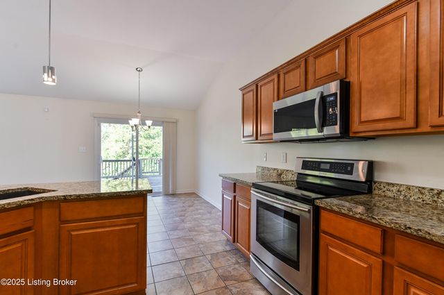 220 Rockcrest Way, Louisville, KY 40245