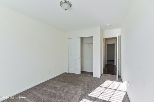 220 Rockcrest Way, Louisville, KY 40245