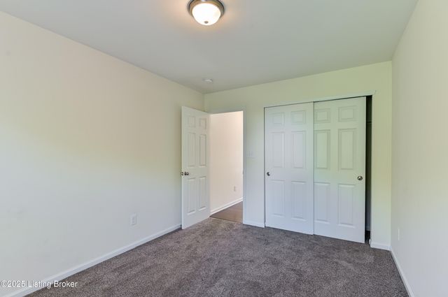 220 Rockcrest Way, Louisville, KY 40245