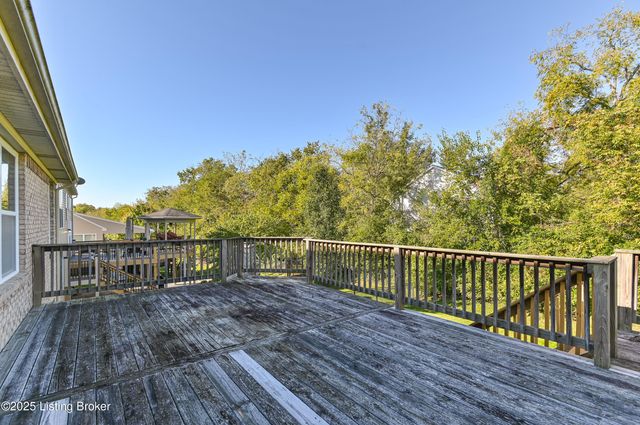 220 Rockcrest Way, Louisville, KY 40245