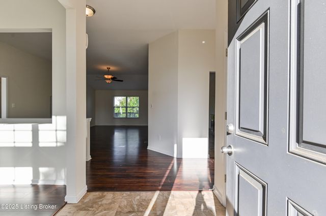 220 Rockcrest Way, Louisville, KY 40245