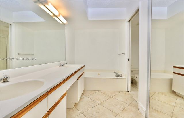 3500 Mystic Pointe Drive 1207, Aventura, FL 33180
