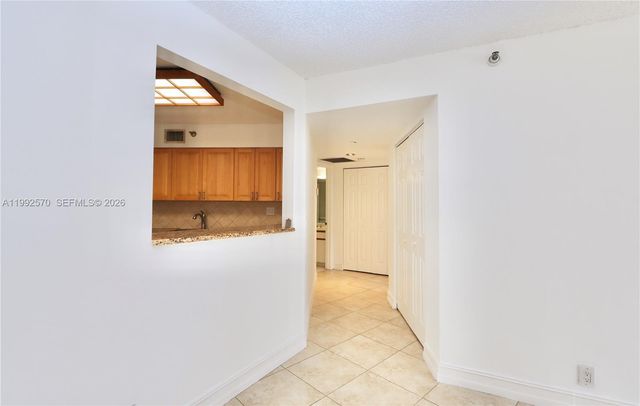 3500 Mystic Pointe Drive 1207, Aventura, FL 33180
