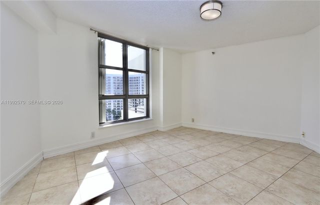 3500 Mystic Pointe Drive 1207, Aventura, FL 33180