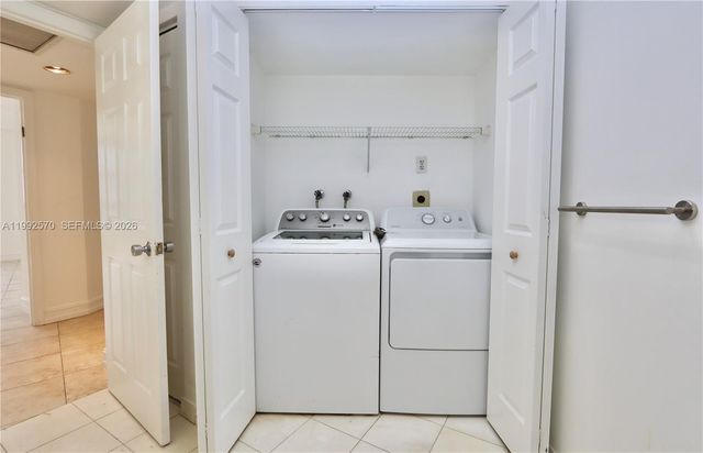 3500 Mystic Pointe Drive 1207, Aventura, FL 33180