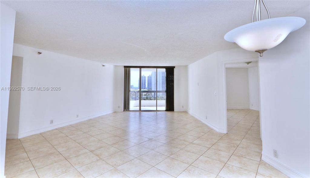 3500 Mystic Pointe Drive 1207, Aventura, FL 33180