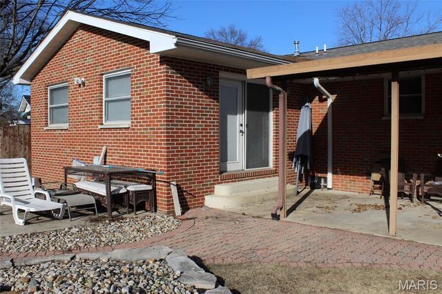 329 Reno Avenue, East Alton, IL 62024