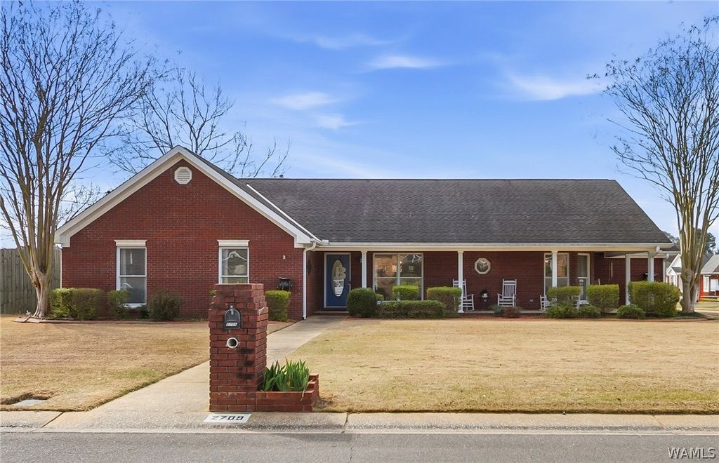 2709 Englewood, Tuscaloosa, AL 35405