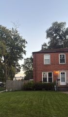 1697 Stockton Avenue, Des Plaines, IL 60018