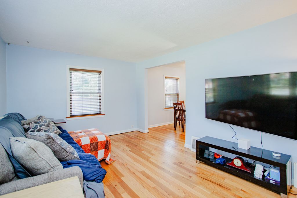 1697 Stockton Avenue, Des Plaines, IL 60018 — photo 2