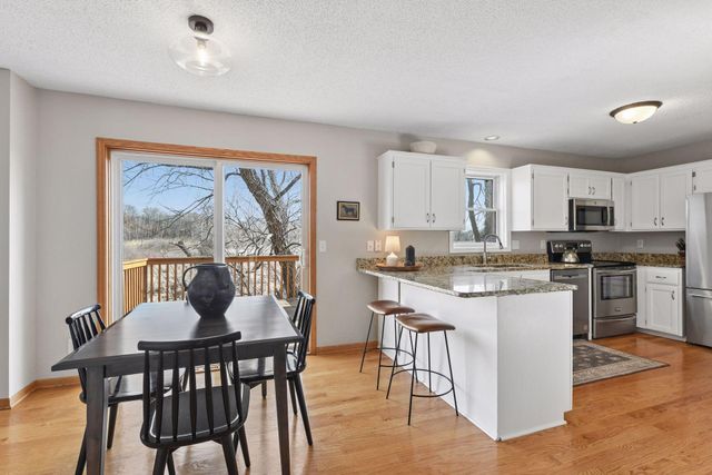 5220 Yorktown Lane N, Plymouth, MN 55442