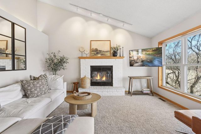 5220 Yorktown Lane N, Plymouth, MN 55442