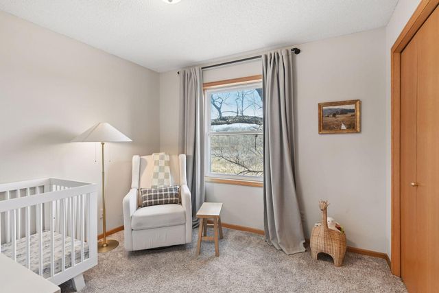 5220 Yorktown Lane N, Plymouth, MN 55442