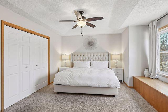 5220 Yorktown Lane N, Plymouth, MN 55442