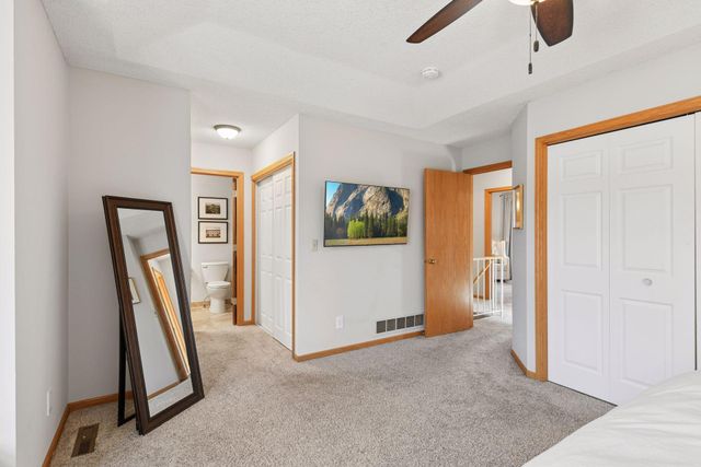 5220 Yorktown Lane N, Plymouth, MN 55442