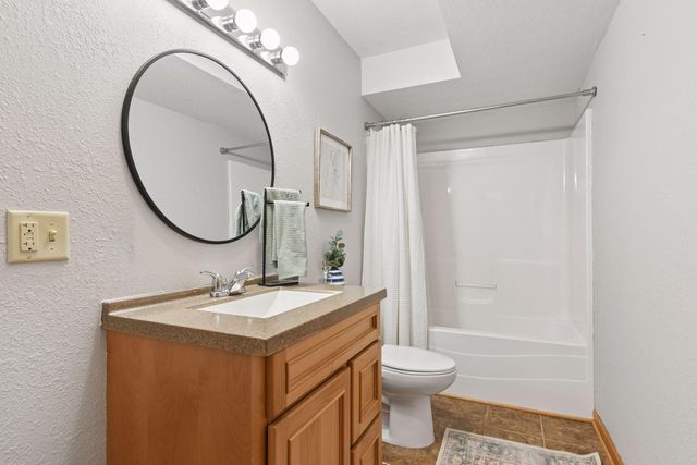 5220 Yorktown Lane N, Plymouth, MN 55442