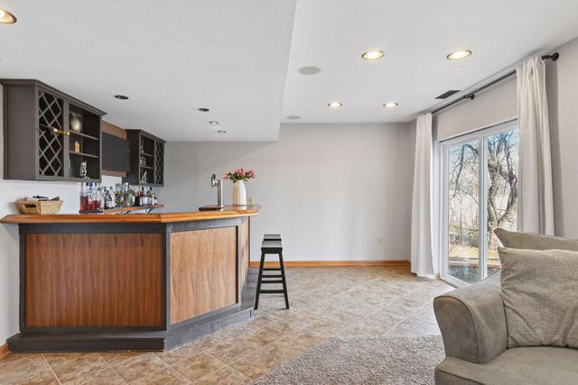 5220 Yorktown Lane N, Plymouth, MN 55442