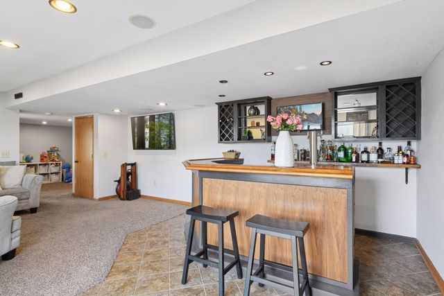 5220 Yorktown Lane N, Plymouth, MN 55442