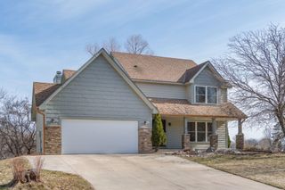 5220 Yorktown Lane N, Plymouth, MN 55442