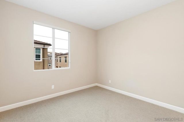 1227 Sunrise Vw 105, San Marcos, CA 92078