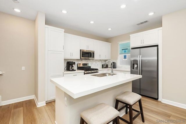 1227 Sunrise Vw 105, San Marcos, CA 92078