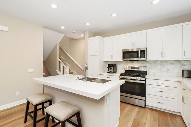 1227 Sunrise Vw 105, San Marcos, CA 92078