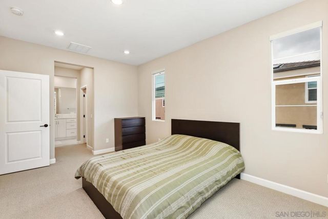 1227 Sunrise Vw 105, San Marcos, CA 92078