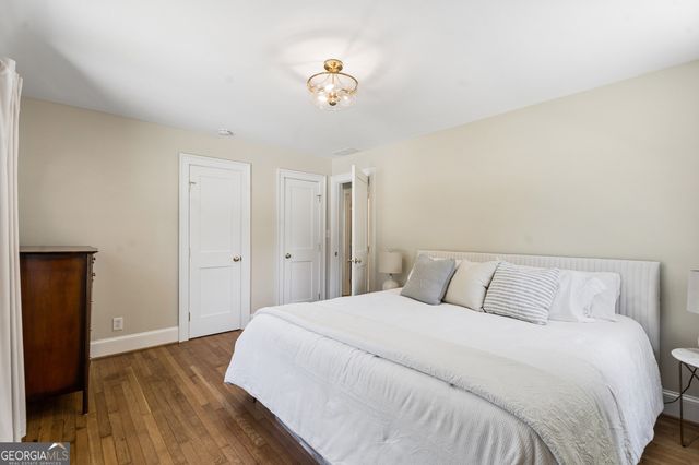 3306 Woodview Drive SE, Smyrna, GA 30082