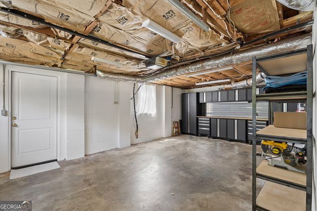 3306 Woodview Drive SE, Smyrna, GA 30082
