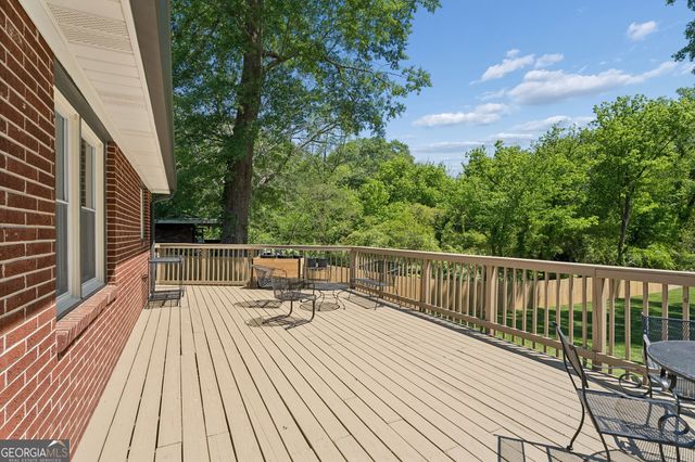 3306 Woodview Drive SE, Smyrna, GA 30082