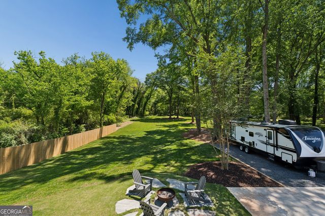 3306 Woodview Drive SE, Smyrna, GA 30082