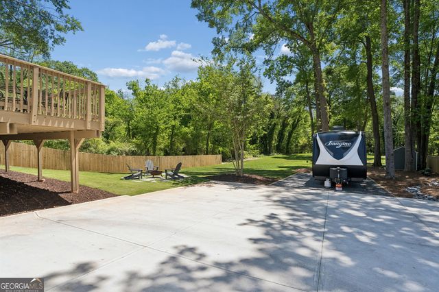 3306 Woodview Drive SE, Smyrna, GA 30082