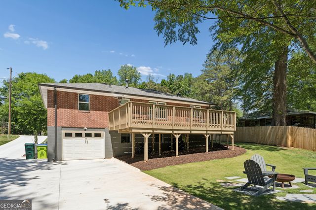3306 Woodview Drive SE, Smyrna, GA 30082