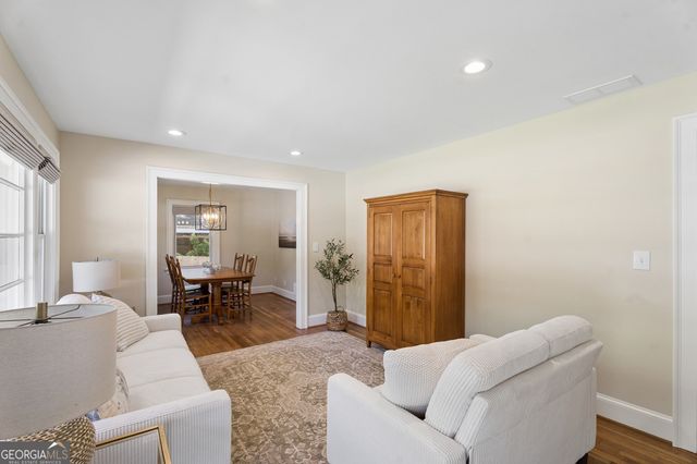 3306 Woodview Drive SE, Smyrna, GA 30082