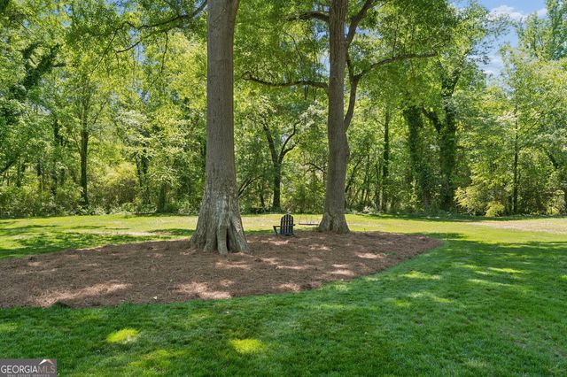 3306 Woodview Drive SE, Smyrna, GA 30082