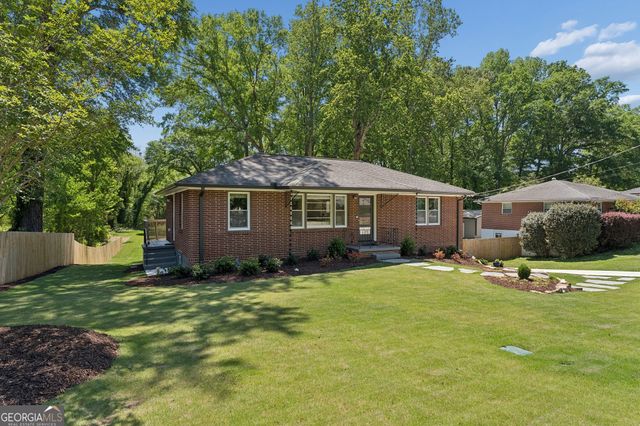 3306 Woodview Drive SE, Smyrna, GA 30082
