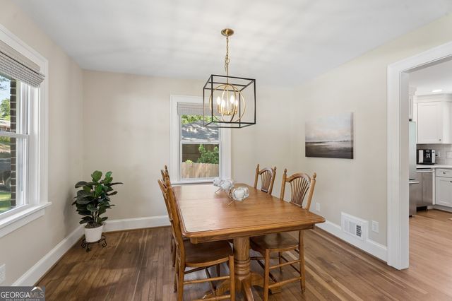 3306 Woodview Drive SE, Smyrna, GA 30082
